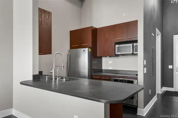 25 Leroy PL #PH7, New Rochelle, NY 10805