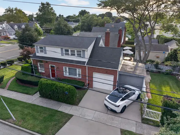69 Stewart AVE, Garden City, NY 11530