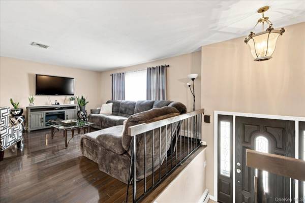 1985 Park ST, Atlantic Beach, NY 11509