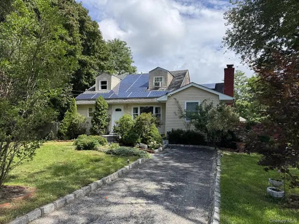 325 Nicoll AVE, Central Islip, NY 11722