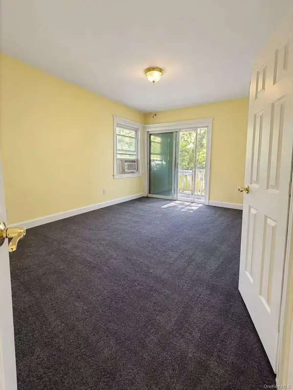 150-32 8th AVE, Whitestone, NY 11357