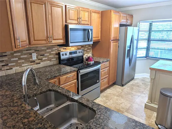 5657 SUMMER SIDE LN #33B, Sarasota, FL 34231