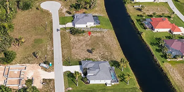 176 W PINE VALLEY LN, Rotonda West, FL 33947