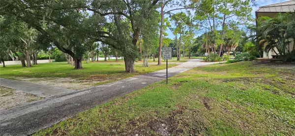 11501 WALKER AVE, Seminole, FL 33772