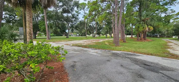 11501 WALKER AVE, Seminole, FL 33772