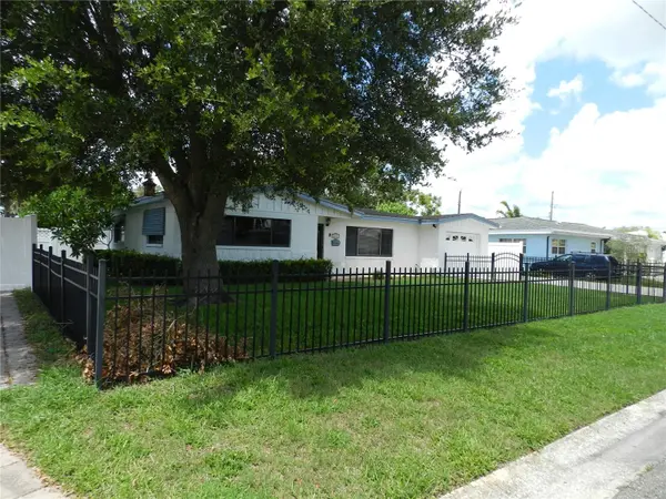 7454 1ST WAY N, St Petersburg, FL 33702