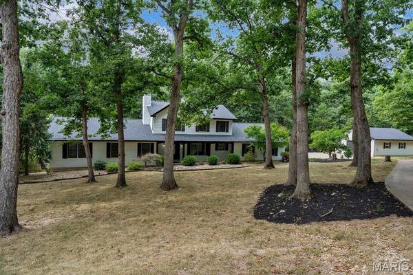 2 Patrick LN, Defiance, MO 63341