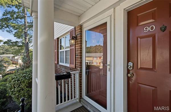 9081 W Swan CIR, St Louis, MO 63144