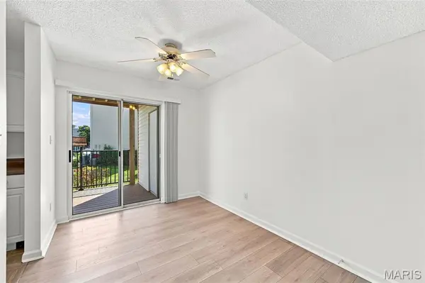 9081 W Swan CIR, St Louis, MO 63144
