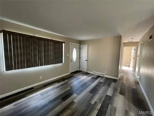 1165 June AVE, St Louis, MO 63138