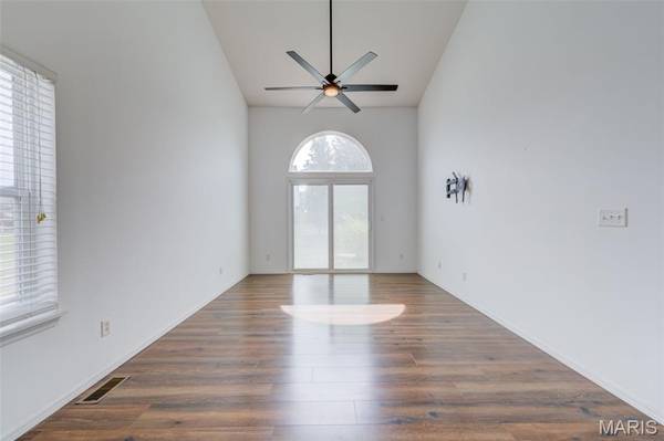 10 W Homefield Point CT, O'fallon, MO 63366
