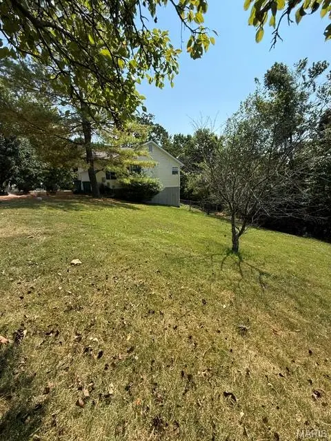 3600 N Meadow Mill DR, Arnold, MO 63010