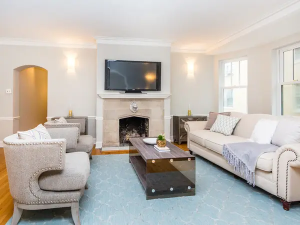 609 W Stratford PL #6D, Chicago, IL 60657