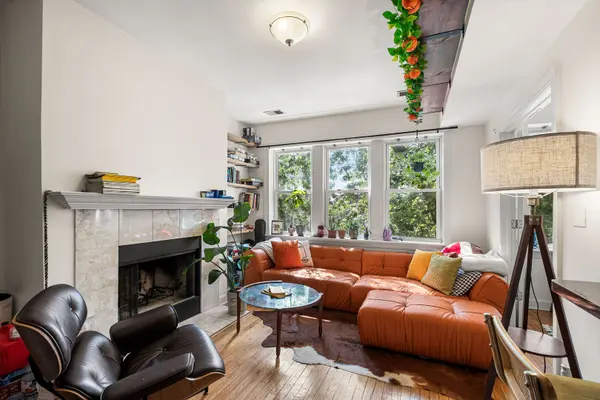 3224 W Berteau AVE #3, Chicago, IL 60618