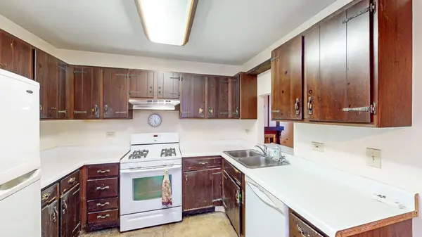 1460 Walden CIR, Aurora, IL 60506