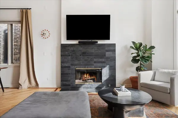 952 N Wolcott AVE #3, Chicago, IL 60622