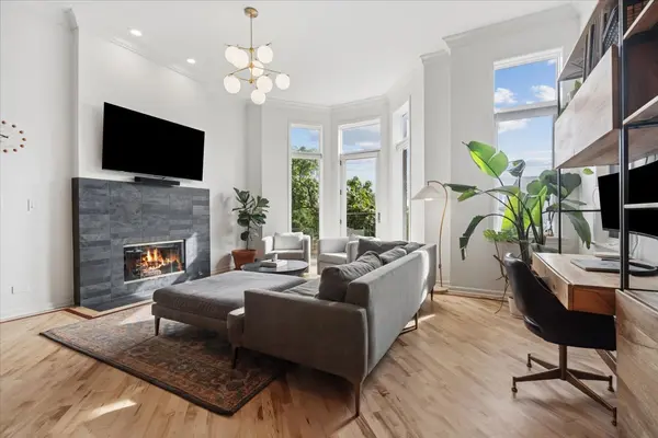 952 N Wolcott AVE #3, Chicago, IL 60622