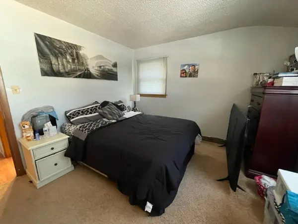2200 W Oakton ST #2, Park Ridge, IL 60068
