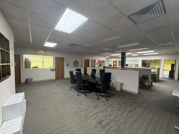 4412 Brady ST, Davenport, IA 52806