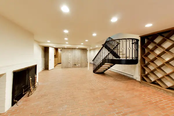 29 E Scott ST, Chicago, IL 60610