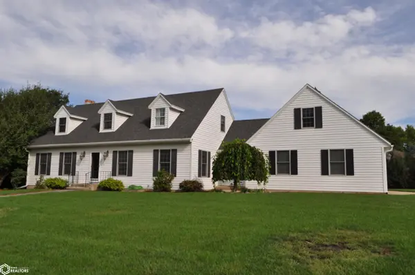 525 Lakewood DR, Carroll, IA 51401