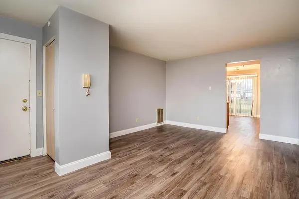 2004 Mccord RD, Valparaiso, IN 46383
