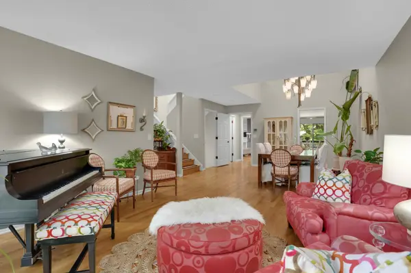 1775 Lexington AVE S #23, Mendota Heights, MN 55118