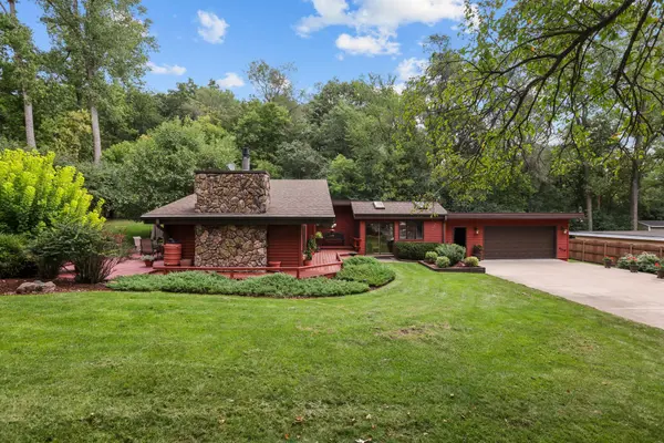 1690 Woodbury RD, Newport, MN 55055