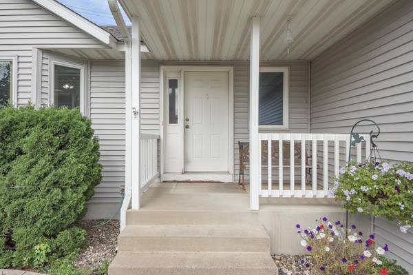 715 Prairie LN, Sauk Rapids, MN 56379