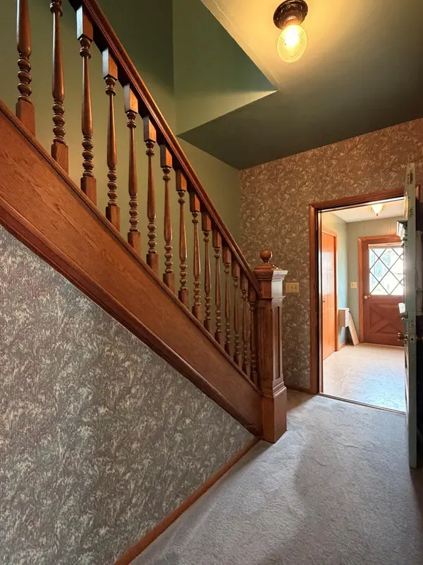410 N 6th ST, Marshall, MN 56258