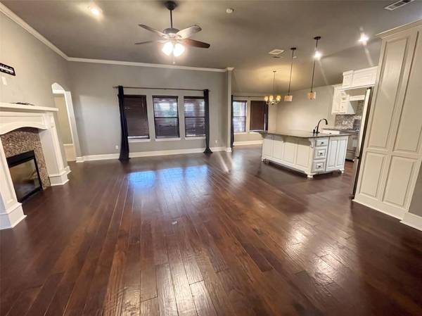 704 SW 149th PL, Oklahoma City, OK 73170