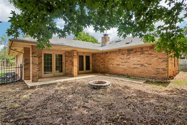 1536 Creekside DR, Norman, OK 73071