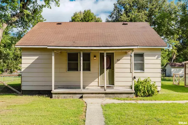 807 W MIDWAY ST, West Frankfort, IL 62896