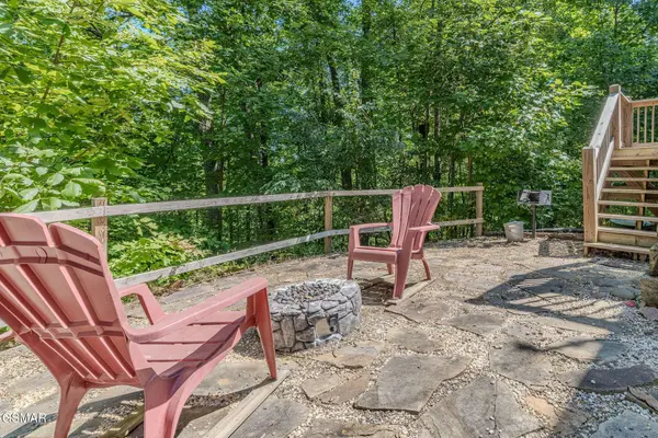 1637 Lamons Loop, Sevierville, TN 37876