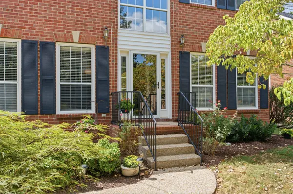7020 Meadow Ridge Cir, Nashville, TN 37221
