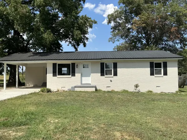 52 Scarbough East Ave, Friendship, TN 38034