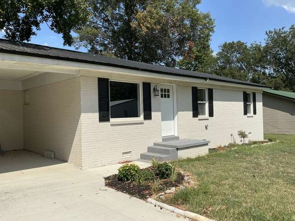 52 Scarbough East Ave, Friendship, TN 38034