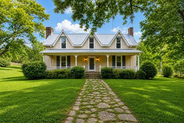4923 Blue Creek Rd, Lynnville, TN 38472