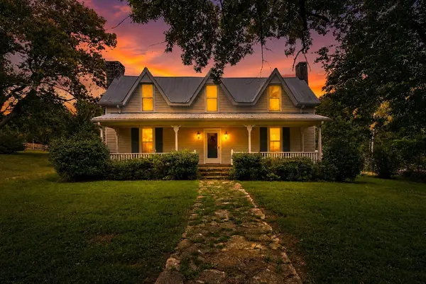 4923 Blue Creek Rd, Lynnville, TN 38472