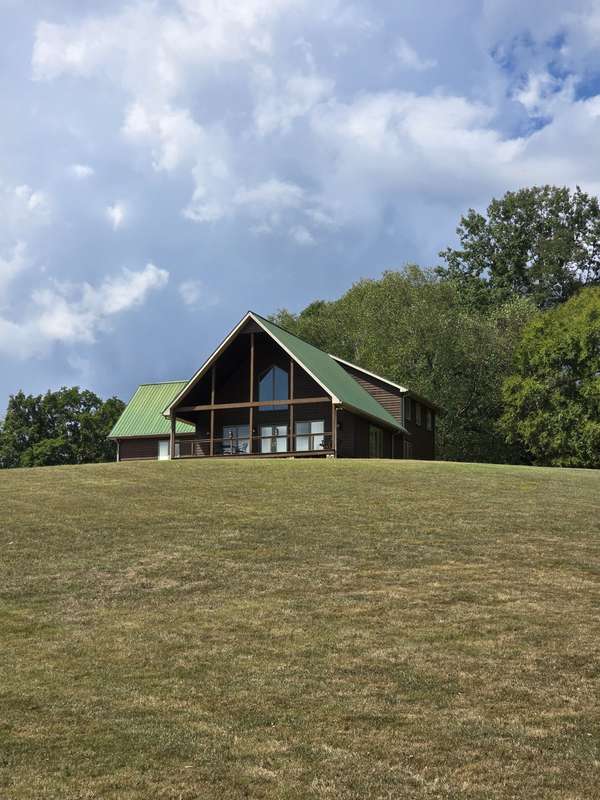 7011 Flat Creek Rd, College Grove, TN 37046
