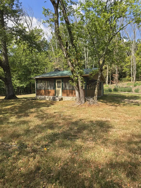 7011 Flat Creek Rd, College Grove, TN 37046