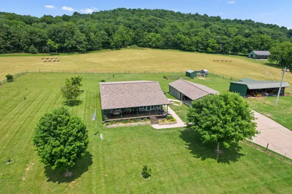 560 York Hollow Rd, Pulaski, TN 38478