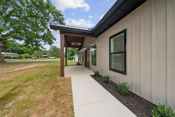 701 Oak Grove Rd, Goodspring, TN 38460