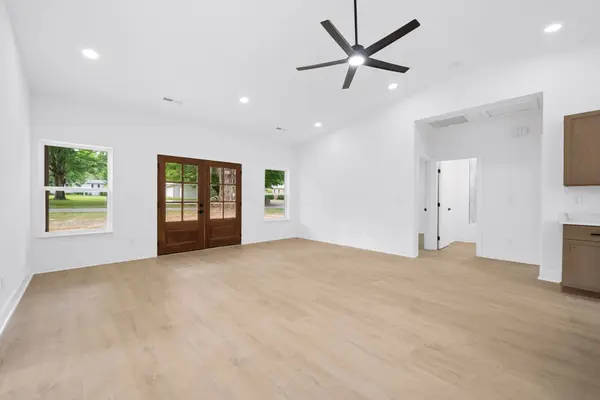 701 Oak Grove Rd, Goodspring, TN 38460