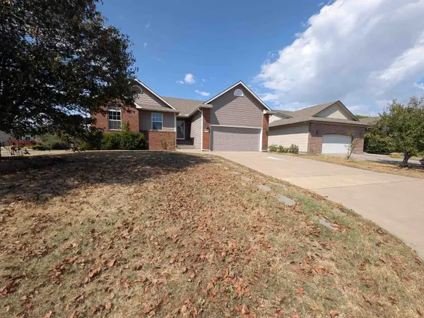 4602 E Willow Point CT, Wichita, KS 67220