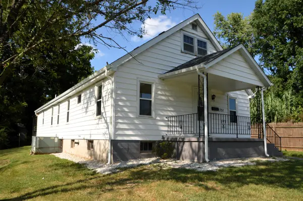 2751 W Walnut ST, Springfield, MO 65802