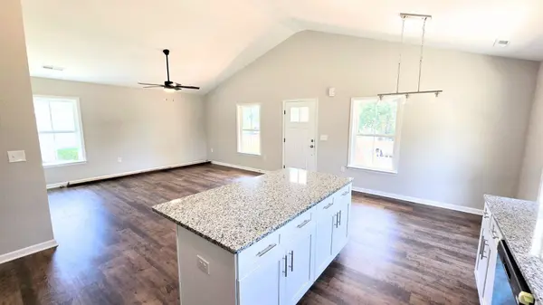 595 Vernon ST, Spartanburg, SC 29303