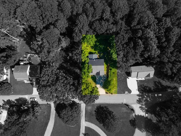 200 Hunters Woods DR, Simpsonville, SC 29680