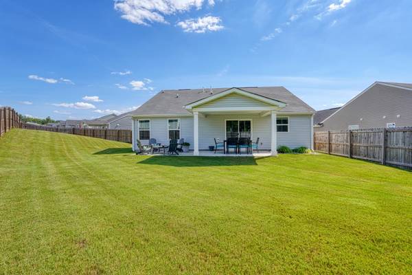 1038 Hunter Green LN, Spartanburg, SC 29302