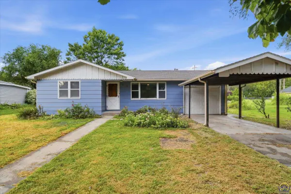 169 Wabaunsee Ave, Harveyville, KS 66431